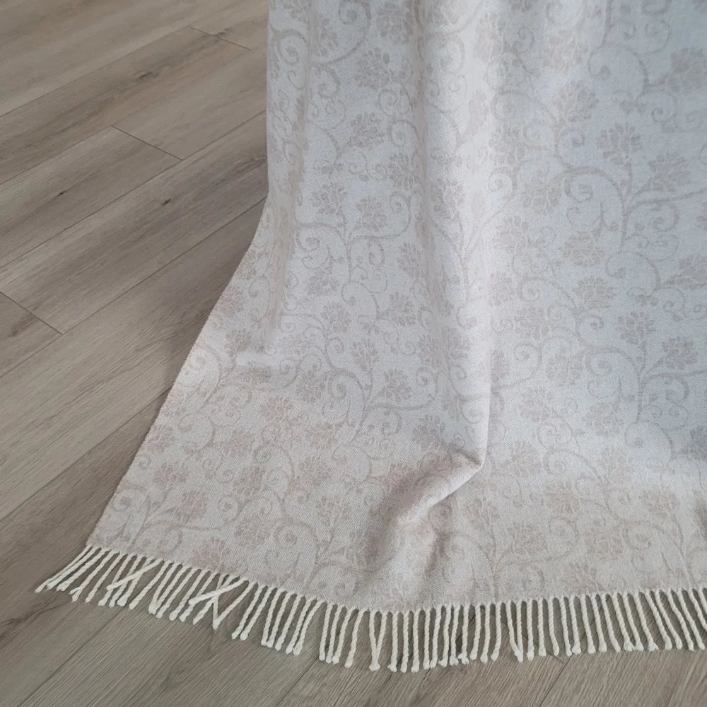 Wool Throw Blanket, Jacquard Design, 100% Virgin Wool, Size 55"x70" - Picture 3 of 11